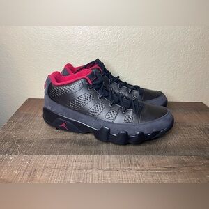 Air Jordan 9 Low Golf “Charcoal”
- Size 9.5 Men.